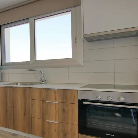 Phaedrus Living Coral Ambiance Apartment *